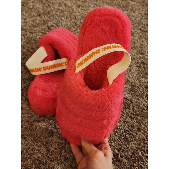 Dunkin Donuts Official Merch Pink Faux Fur Slides NWOT  Cozy Fluffy Size 8 - Picture 4 of 5